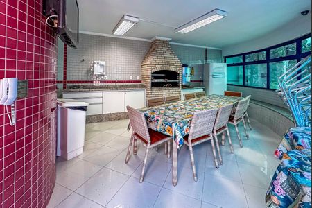 Apartamento à venda com 209m², 4 quartos e 4 vagas Apartamento à venda com 209m², 4 quartos e 4 vagasÁrea comum - Churrasqueira