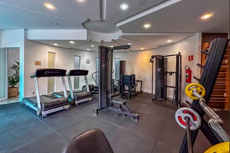 Apartamento à venda com 209m², 4 quartos e 4 vagas Apartamento à venda com 209m², 4 quartos e 4 vagasÁrea comum - Academia