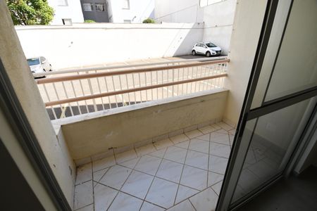Sacada de apartamento para alugar com 3 quartos, 69m² em Mansões Santo Antônio, Campinas