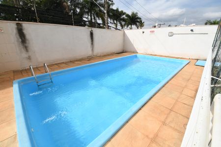 Apartamento à venda com 69m², 3 quartos e 1 vagaÁrea comum - Piscina