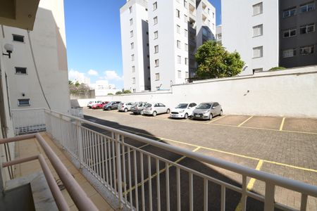 Sacada de apartamento para alugar com 3 quartos, 69m² em Mansões Santo Antônio, Campinas