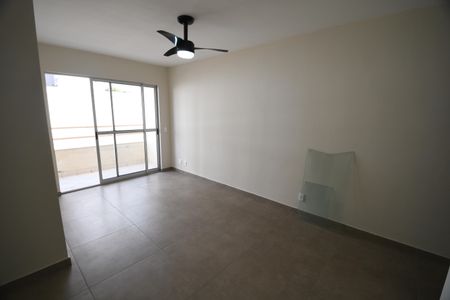 Sala de apartamento para alugar com 3 quartos, 69m² em Mansões Santo Antônio, Campinas