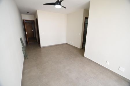Sala de apartamento para alugar com 3 quartos, 69m² em Mansões Santo Antônio, Campinas