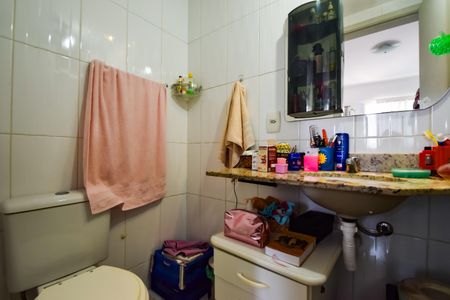 Apartamento à venda com 64m², 2 quartos e 1 vaga Apartamento à venda com 64m², 2 quartos e 1 vagaBanheiro da Suíte