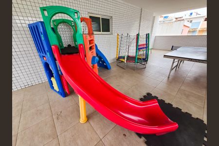 Apartamento à venda com 64m², 2 quartos e 1 vaga Apartamento à venda com 64m², 2 quartos e 1 vagaÁrea comum - Playground