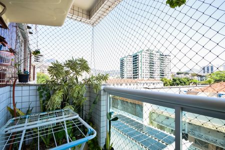 Apartamento à venda com 64m², 2 quartos e 1 vaga Apartamento à venda com 64m², 2 quartos e 1 vagaVaranda da Sala