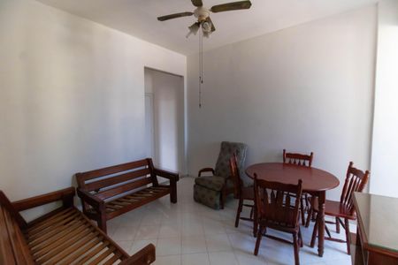 Apartamento para alugar com 98m², 3 quartos e sem vaga