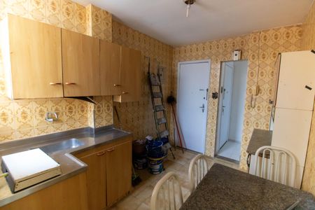 Apartamento para alugar com 98m², 3 quartos e sem vaga