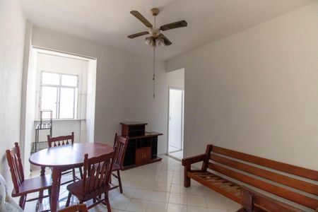 Apartamento para alugar com 98m², 3 quartos e sem vaga