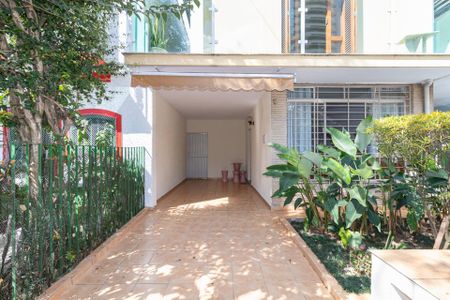 Casa à venda com 175m², 3 quartos e 3 vagas Casa à venda com 175m², 3 quartos e 3 vagasGaragem/Jardim