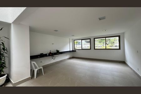 Apartamento à venda com 155m², 4 quartos e 3 vagas Apartamento à venda com 155m², 4 quartos e 3 vagasÁrea comum - Salão de festas