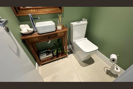 Apartamento à venda com 155m², 4 quartos e 3 vagas Apartamento à venda com 155m², 4 quartos e 3 vagasLavabo