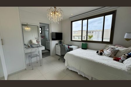 Apartamento à venda com 155m², 4 quartos e 3 vagas Apartamento à venda com 155m², 4 quartos e 3 vagasSuíte 2