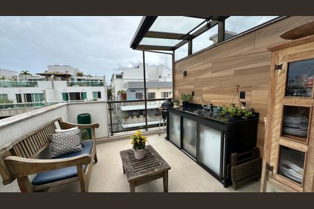 Apartamento à venda com 155m², 4 quartos e 3 vagas Apartamento à venda com 155m², 4 quartos e 3 vagasVaranda