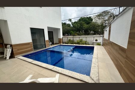 Apartamento à venda com 155m², 4 quartos e 3 vagas Apartamento à venda com 155m², 4 quartos e 3 vagasÁrea comum - Piscina