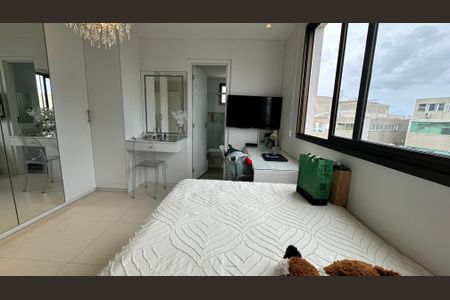 Apartamento à venda com 155m², 4 quartos e 3 vagas Apartamento à venda com 155m², 4 quartos e 3 vagasSuíte 2