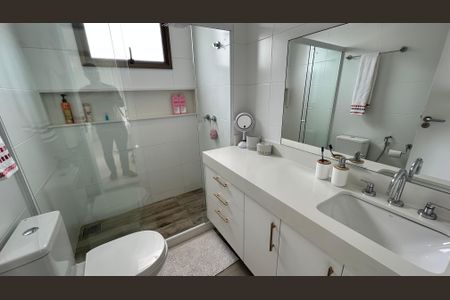 Apartamento à venda com 155m², 4 quartos e 3 vagas Apartamento à venda com 155m², 4 quartos e 3 vagasBanheiro da Suíte 2