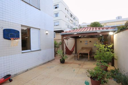 Apartamento à venda com 200m², 4 quartos e 3 vagas Apartamento à venda com 200m², 4 quartos e 3 vagasÁrea externa