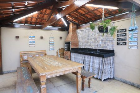 Apartamento à venda com 200m², 4 quartos e 3 vagas Apartamento à venda com 200m², 4 quartos e 3 vagasChurrasqueira