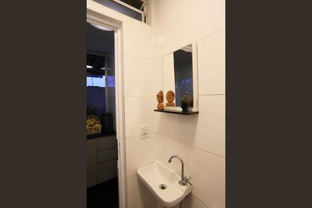 Apartamento à venda com 200m², 4 quartos e 3 vagas Apartamento à venda com 200m², 4 quartos e 3 vagasBanheiro de serviço