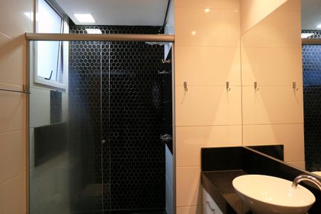 Apartamento à venda com 200m², 4 quartos e 3 vagas Apartamento à venda com 200m², 4 quartos e 3 vagasBanheiro da Suíte