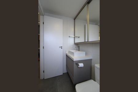 Banheiro  de kitnet/studio à venda com 1 quarto, 30m² em Vila Olímpia, São Paulo