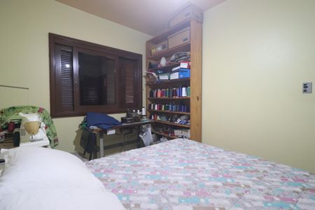 Casa à venda com 231m², 5 quartos e 2 vagasQuarto 01