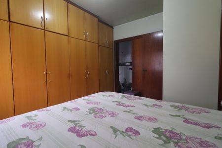 Casa à venda com 231m², 5 quartos e 2 vagasSuíte