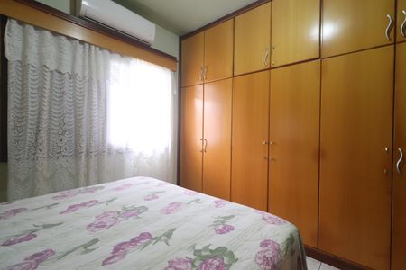 Casa à venda com 231m², 5 quartos e 2 vagasSuíte