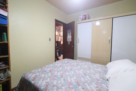 Casa à venda com 231m², 5 quartos e 2 vagasQuarto 01