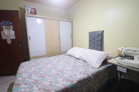 Casa à venda com 231m², 5 quartos e 2 vagasQuarto 01