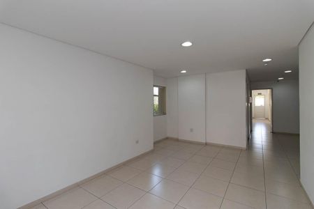 Apartamento para alugar com 67m², 3 quartos e 2 vagasHall social