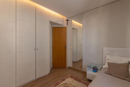 Apartamento à venda com 85m², 3 quartos e 2 vagasQuarto 1