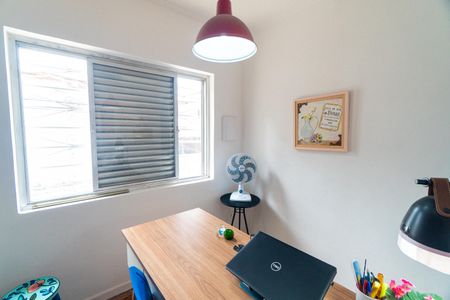 Casa à venda com 186m², 3 quartos e 2 vagas Casa à venda com 186m², 3 quartos e 2 vagasQuarto 2