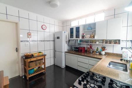 Casa à venda com 186m², 3 quartos e 2 vagas Casa à venda com 186m², 3 quartos e 2 vagasCozinha