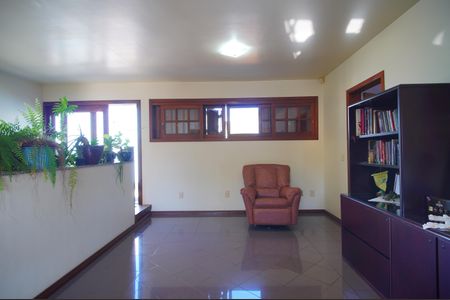 Casa à venda com 493m², 6 quartos e 3 vagasEscritório