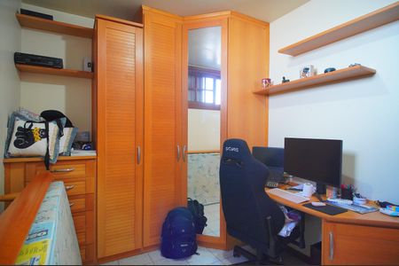 Casa à venda com 493m², 6 quartos e 3 vagasQuarto 1