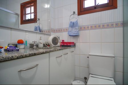 Casa à venda com 493m², 6 quartos e 3 vagasBanheiro da Suíte 2