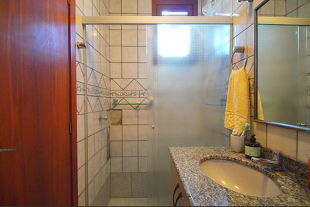 Casa à venda com 493m², 6 quartos e 3 vagasBanheiro 1