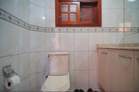 Casa à venda com 493m², 6 quartos e 3 vagasBanheiro 2