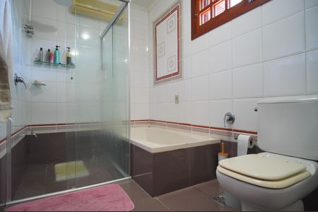 Casa à venda com 493m², 6 quartos e 3 vagasBanheiro da Suíte 3