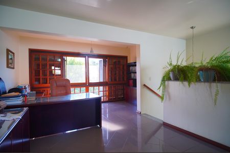 Casa à venda com 493m², 6 quartos e 3 vagasEscritório