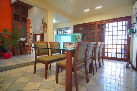 Casa à venda com 493m², 6 quartos e 3 vagasSala de Jantar