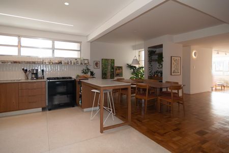 Apartamento à venda com 220m², 3 quartos e 2 vagas Apartamento à venda com 220m², 3 quartos e 2 vagasCozinha