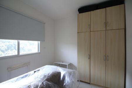 Quarto 1 de apartamento para alugar com 2 quartos, 70m² em Camorim, Rio de Janeiro