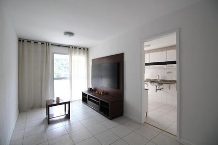 Sala de apartamento para alugar com 2 quartos, 70m² em Camorim, Rio de Janeiro