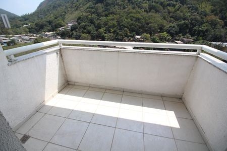 Sala - Varanda de apartamento para alugar com 2 quartos, 70m² em Camorim, Rio de Janeiro