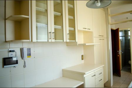 Apartamento para alugar com 98m², 3 quartos e 1 vaga Apartamento para alugar com 98m², 3 quartos e 1 vagaCozinha
