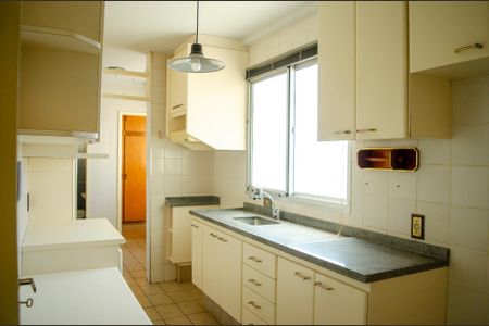 Apartamento para alugar com 98m², 3 quartos e 1 vaga Apartamento para alugar com 98m², 3 quartos e 1 vagaCozinha