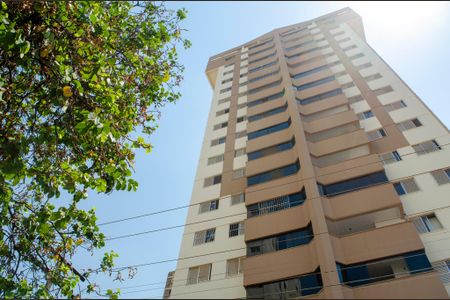 Apartamento para alugar com 98m², 3 quartos e 1 vaga Apartamento para alugar com 98m², 3 quartos e 1 vagaFachada
